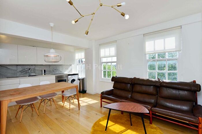 1 Bedroom Apartment To Rent In Eton College Road, Chalk Farm, NW3