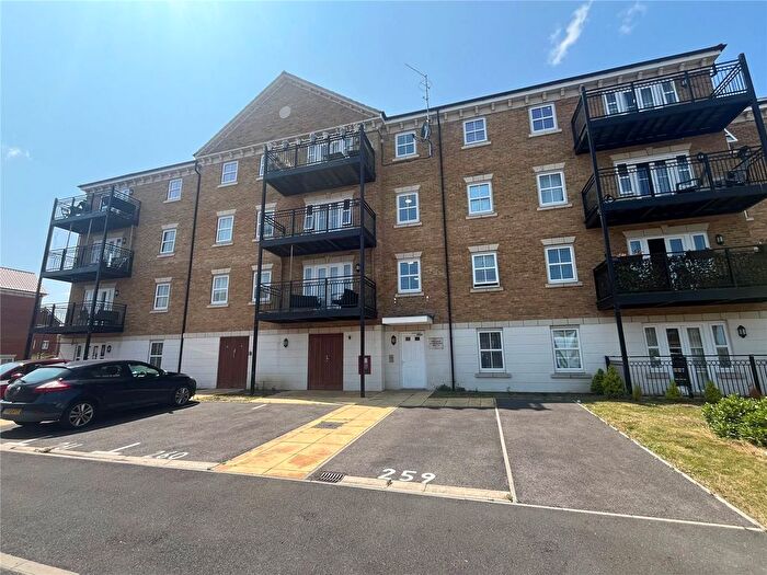 2 Bedroom Flat To Rent In Richmer Road, Erith, DA8