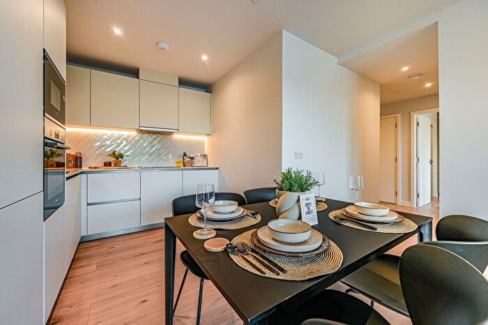 2 Bedroom Flat To Rent In Uncle Deptford, Deptford, London, SE8