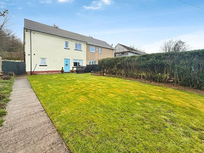 3 Bedroom Semi Detached House For Sale In Park Road, Barnoldswick, BB18