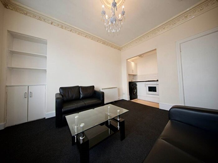 1 Bedroom Flat To Rent In High Street, Lochee, Dundee, DD2