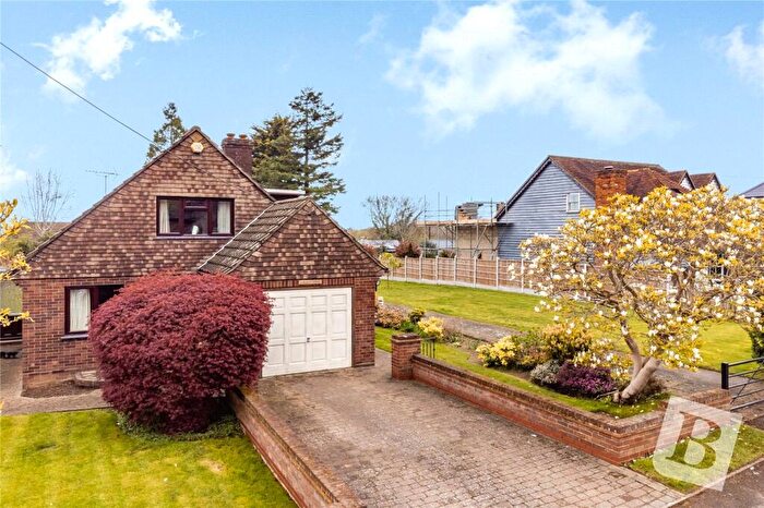 3 Bedroom Detached House To Rent In Westley Road, Langdon Hills, Basildon, Essex, SS16