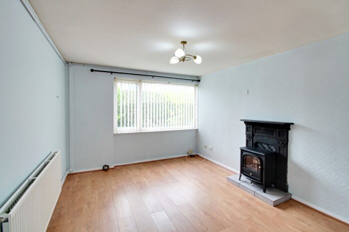 2 Bedroom Apartment For Sale In Windsor Road, Liverpool, L36