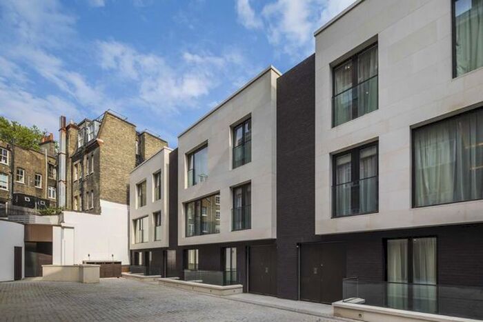 4 Bedroom Property To Rent In Mayfair Row, London, W1J