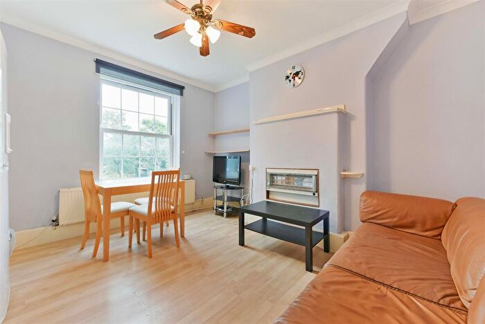 4 Bedroom Flat To Rent In Falmouth Road, SE1