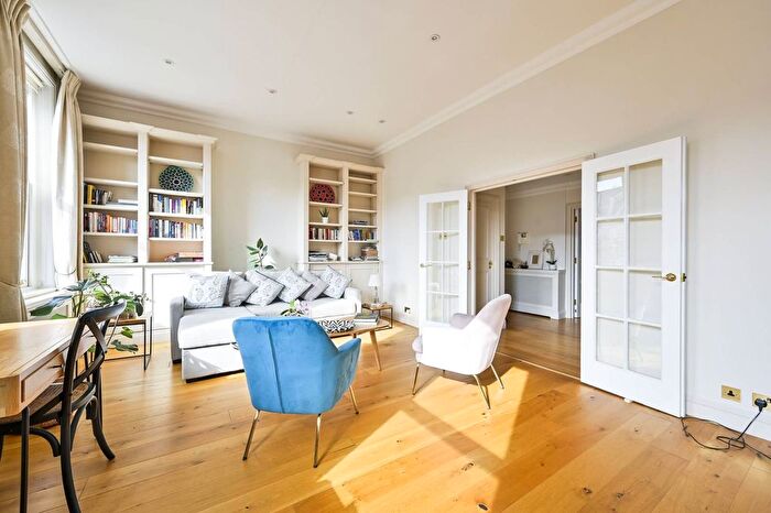 2 Bedroom Flat To Rent In Bramham Gardens, Earls Court, London, SW5