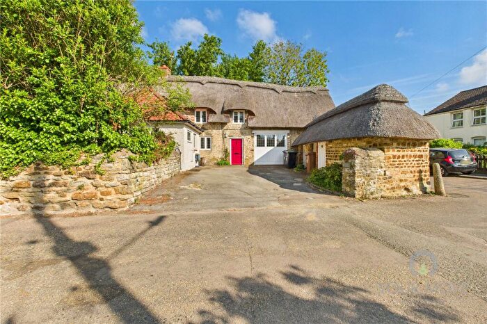 3 Bedroom Cottage To Rent In South Street, Isham, Kettering, Northamptonshire, NN14