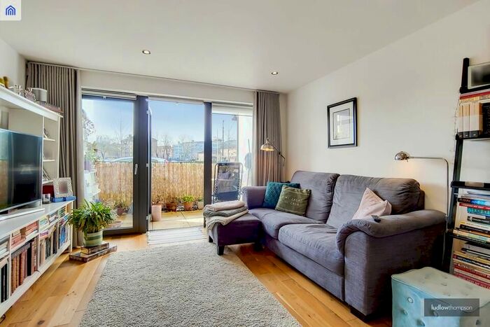 1 Bedroom Flat For Sale In Offenham Road, London, SW9