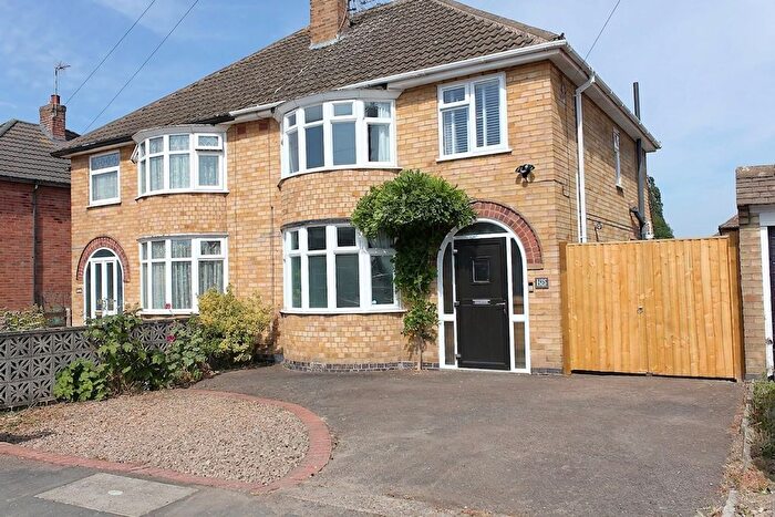 3 Bedroom Semi-Detached House For Sale In Carlton Drive, Wigston, LE18