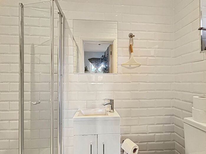 1 Bedroom Flat For Sale In High Street, Wivenhoe, Colchester, CO7