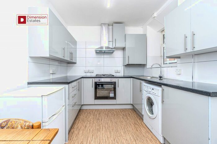 3 Bedroom Flat To Rent In Homerton Road, Hackney, E9