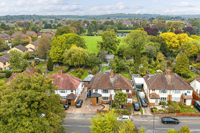 4 Bedroom Semi-Detached House For Sale In Courthouse Road, Maidenhead, SL6