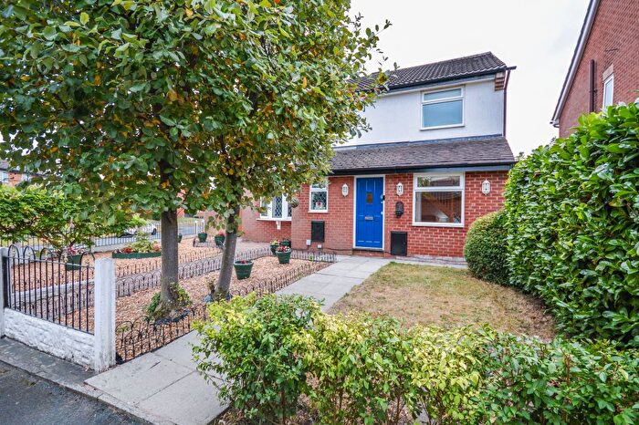 2 Bedroom Semi-Detached House To Rent In Dunlin Walk, Broadheath, WA14