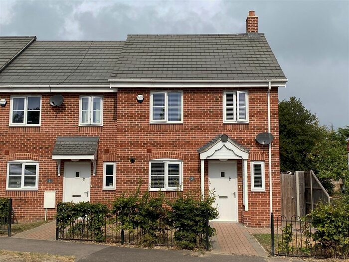 3 Bedroom End Of Terrace House For Sale In London Road, Wrentham, Beccles, NR34