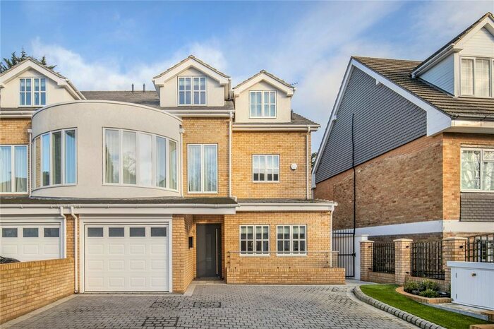 6 Bedroom Detached House To Rent In Lincoln Avenue, Wimbledon, SW19