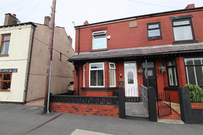 3 Bedroom Semi-Detached House For Sale In Manchester Road, Blackrod, Bolton, BL6