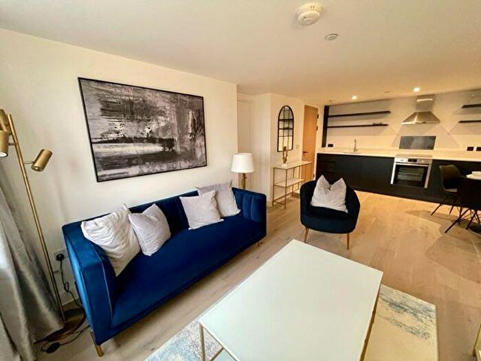 2 Bedroom Apartment To Rent In Sky Gardens, Castlefield, M15