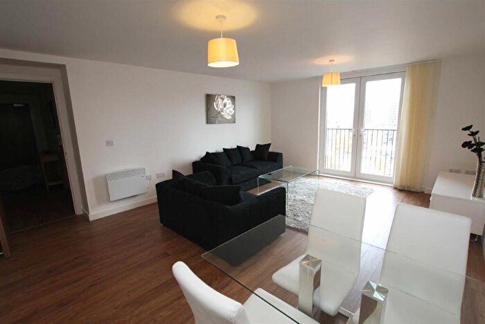 2 Bedroom Apartment To Rent In Alto B, Sillavan Way, Salford, M3