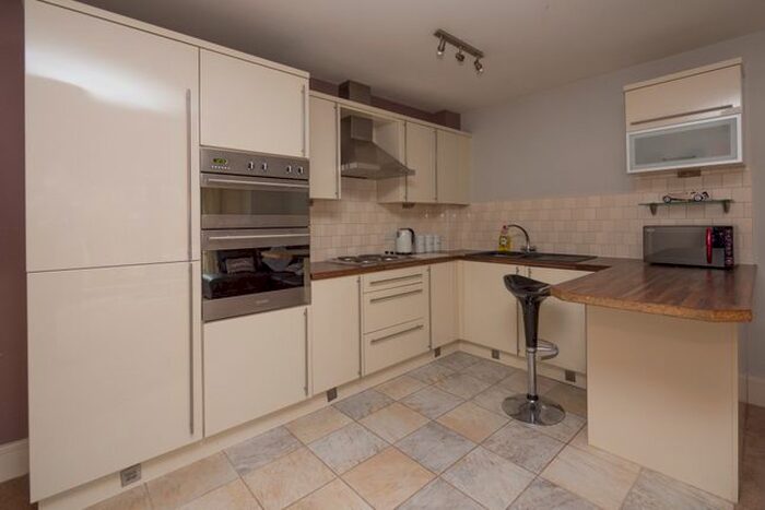 2 Bedroom Flat To Rent In Kilner Court, Denaby Main, Doncaster, DN12