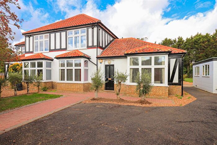 3 Bedroom Semi Detached House For Sale In Waterbeach Road, Landbeach, CB25