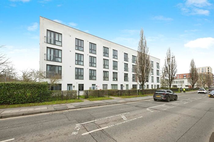 2 Bedroom Apartment For Sale In Broadwater Road, Welwyn Garden City, AL7