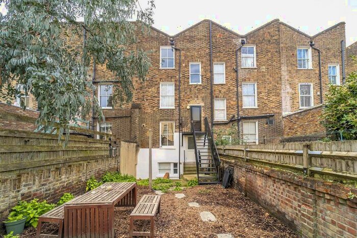 1 Bedroom Apartment For Sale In Southgate Road, De Beauvoir, London, N1