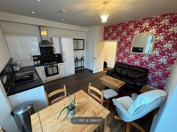 2 Bedroom Flat To Rent In Gellatly Street, Dundee, DD1