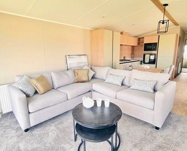 2 Bedroom Mobile/park Home For Sale In School Road, Coldingham, Eyemouth, TD14