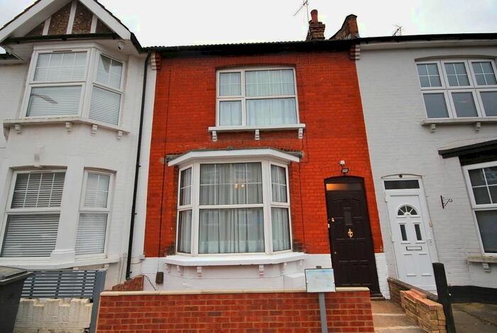 3 Bedroom Terraced House To Rent In Percy Road, London, N12
