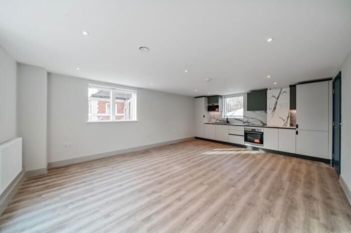 2 Bedroom Flat To Rent In Albion Street London, SE16