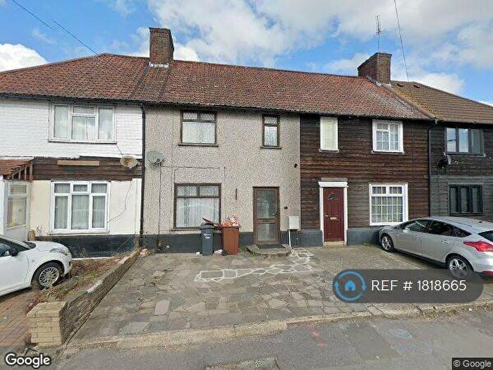 3 Bedroom Terraced House To Rent In Freshwater Road, Dagenham, RM8