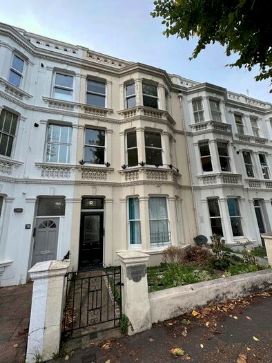 2 Bedroom Flat To Rent In Sackville Road, Hove, BN3