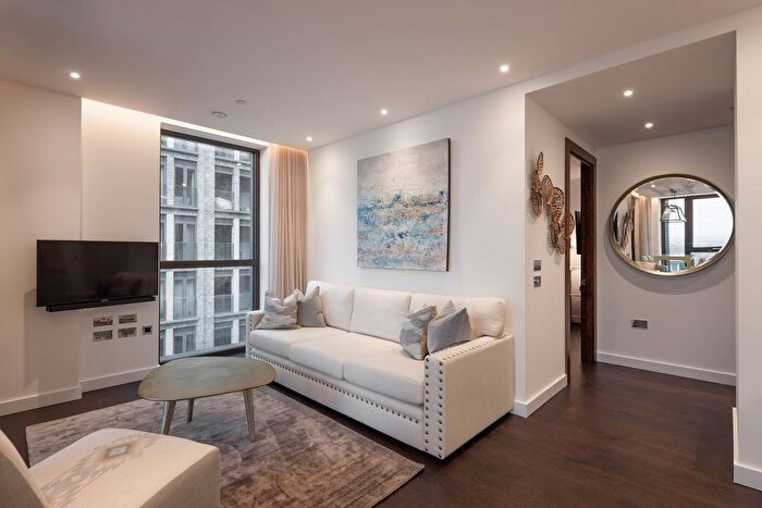 2 Bedroom Flat To Rent In Charles Clowes Walk, London, SW11