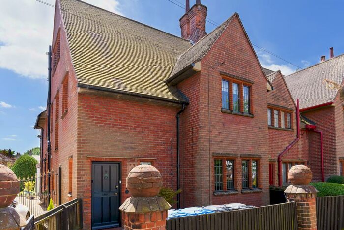 3 Bedroom Apartment To Rent In Grove Avenue, Norwich, NR1