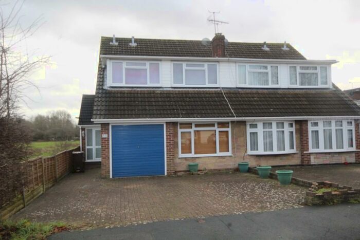 4 Bedroom End Of Terrace House To Rent In Viking Way, Brentwood, Essex, CM15