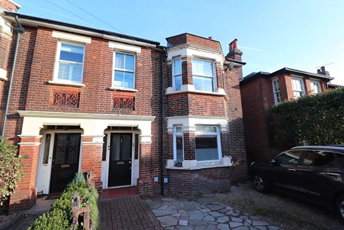 2 Bedroom Maisonette To Rent In Ingrave Road, Brentwood, CM15