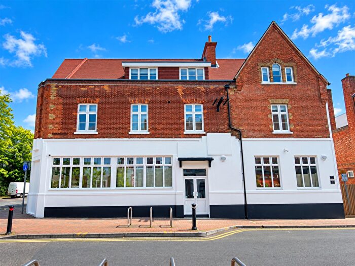 1 Bedroom Apartment To Rent In Cambridge House, Camberley, GU15