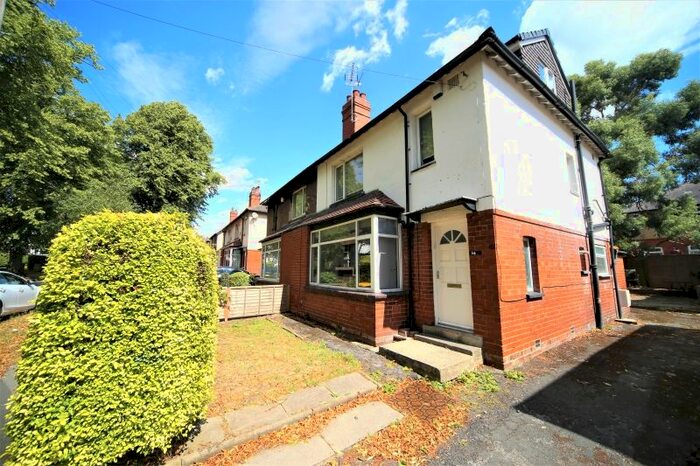 4 Bedroom Semi-Detached House To Rent In Langdale Avenue, Headingley, Leeds, LS6