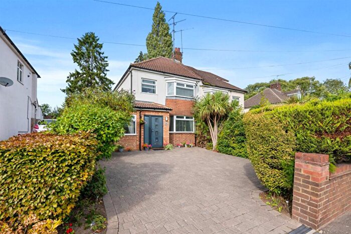 4 Bedroom Semi-Detached House For Sale In - Northampton Road, Kettering, NN15