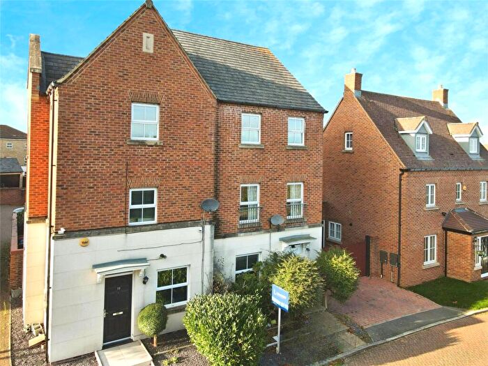 4 Bedroom Semi-Detached House For Sale In Stanwyck Lane, Oxley Park, Milton Keynes, MK4