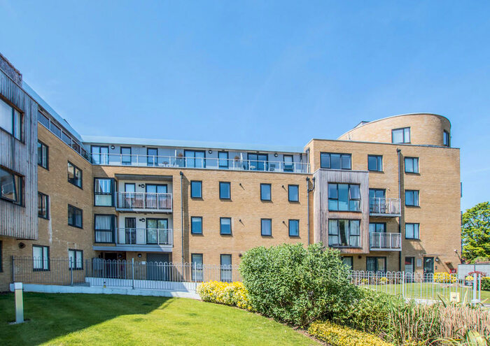 2 Bedroom Apartment To Rent In Smeaton Court, Hertford, SG13