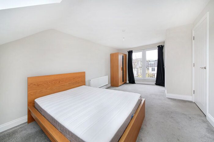 5 Bedroom Semi-Detached House To Rent In Bedford Terrace, Lyham Road, SW2