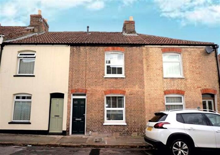 2 Bedroom Terraced House For Sale In Viney Street, Taunton, TA1