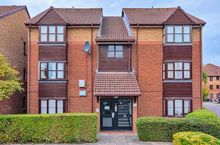 Flat For Sale In Conifer Way, Wembley, HA0