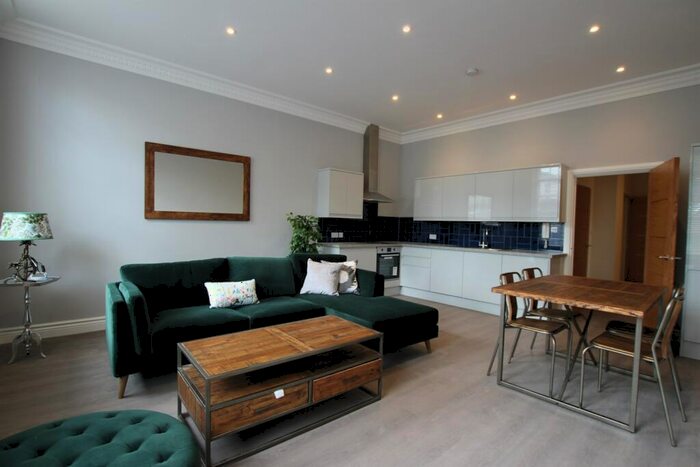 2 Bedroom Apartment To Rent In Juniper Court, Derby Road, NG7