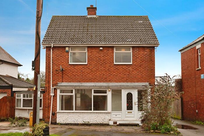 3 Bedroom Detached House For Sale In Hamlyn Avenue, Hull, HU4