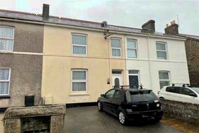 3 Bedroom House To Rent In St Austell, PL25