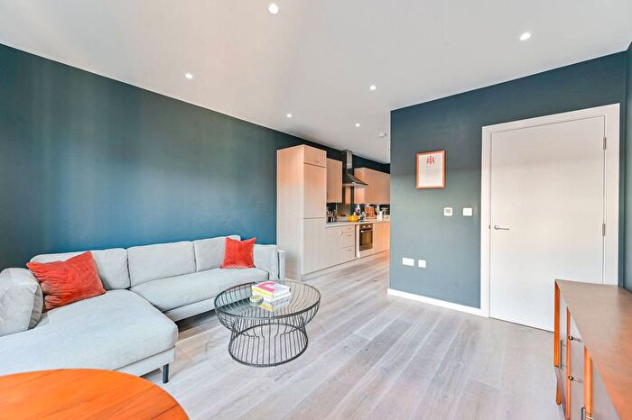 1 Bedroom Flat For Sale In Bardsley Lane, Greenwich, London, SE10