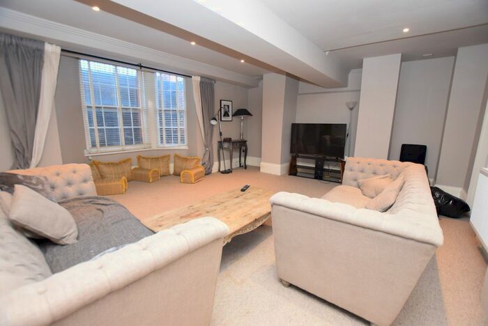 2 Bedroom Flat To Rent In Burleigh Mews, Friar Gate, Derby, Derbyshire, DE1