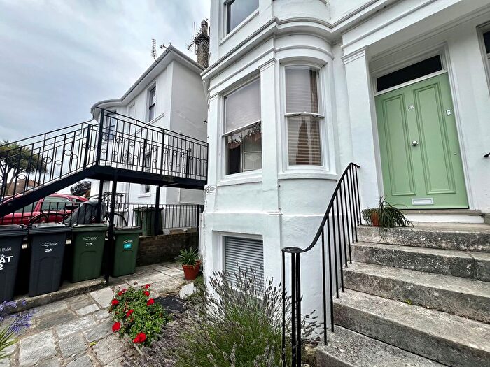 2 Bedroom Flat To Rent In Vernon Square, Ryde, PO33